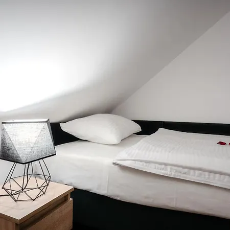 Dabrowka W Winiarni Tatil Evi