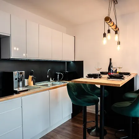 Dabrowka W Winiarni Tatil Evi